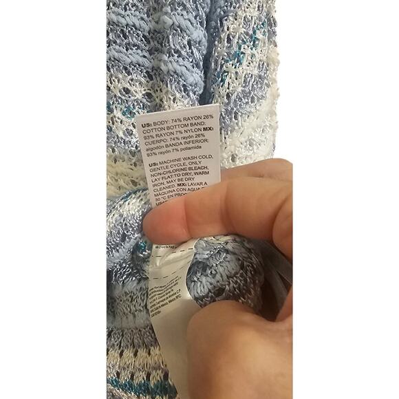 WHBM V-neck stripe pullover - Picture 4 of 5